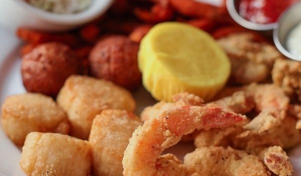 10 Best Seafood Restaurants in Charleston, SC (in 2024) - Experience South  Carolina